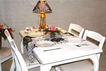 Hotel Ava Saigon 2 2*