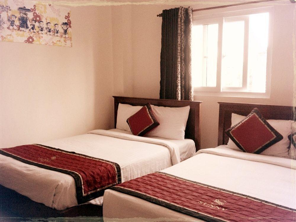Ava Saigon 2 2*