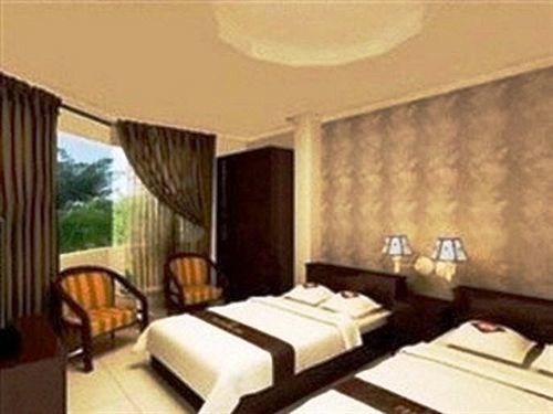 Ava Saigon 2