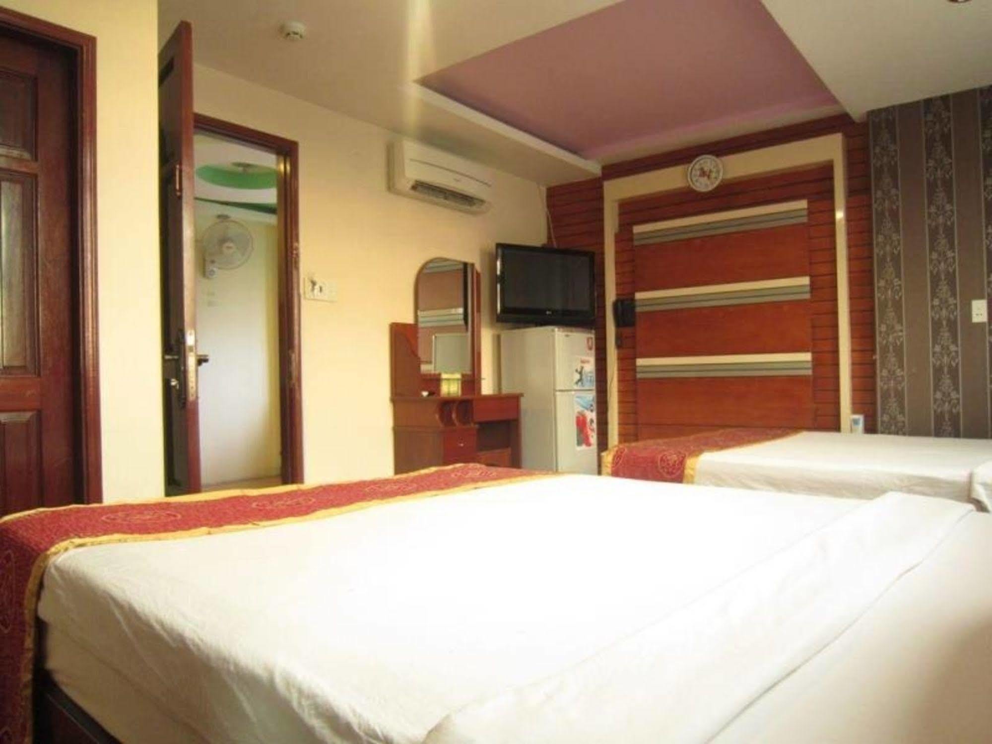Ava Saigon 2 Hotel 2*