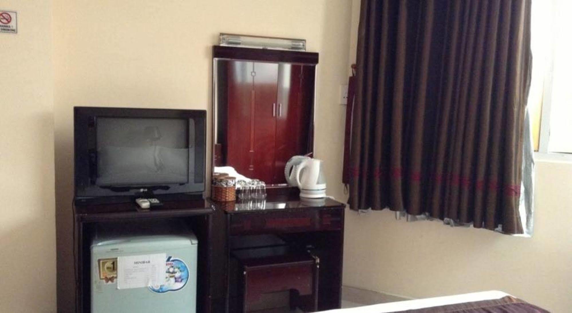 Hotel Ava Saigon 2 2*